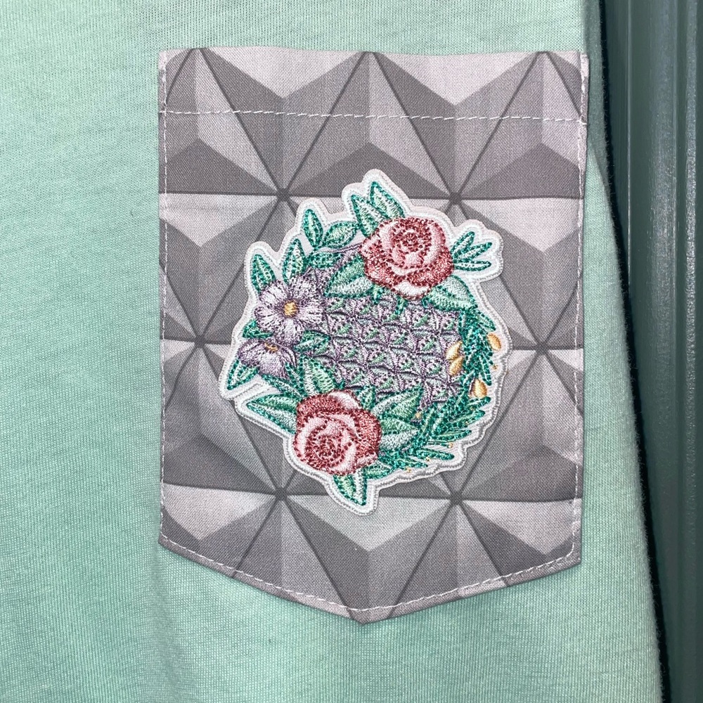 Epcot inspired tank top size large - Picture 2 of 4